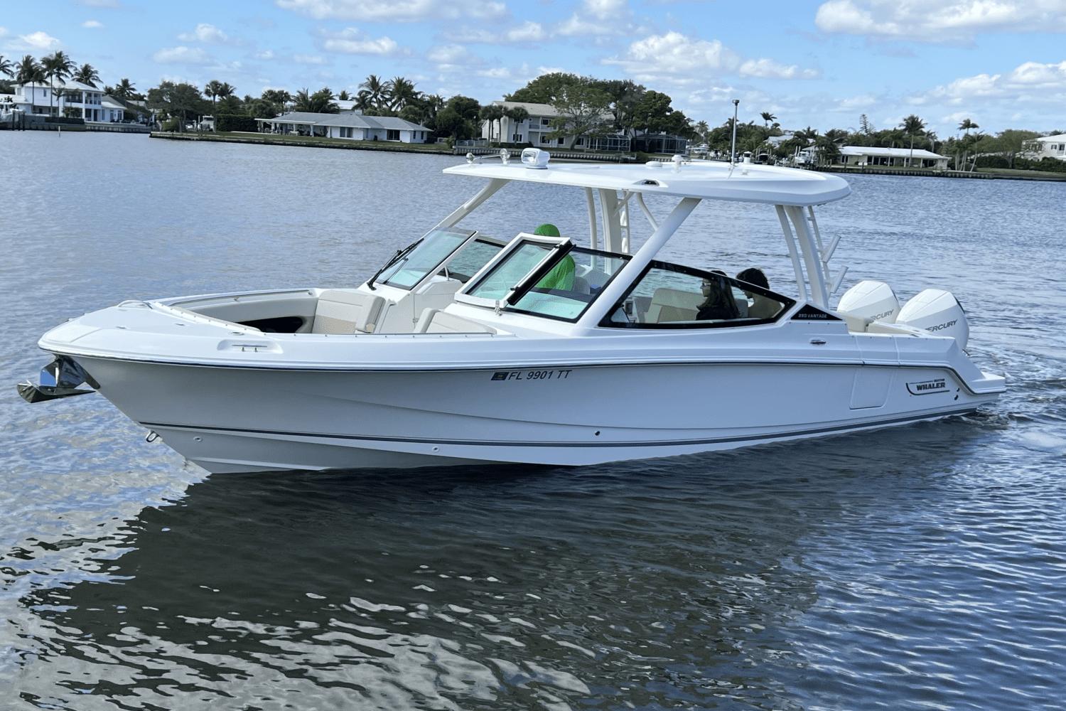 2024-boston-whaler-280-vantage-power-9685876-974380979-0-260220251128-1