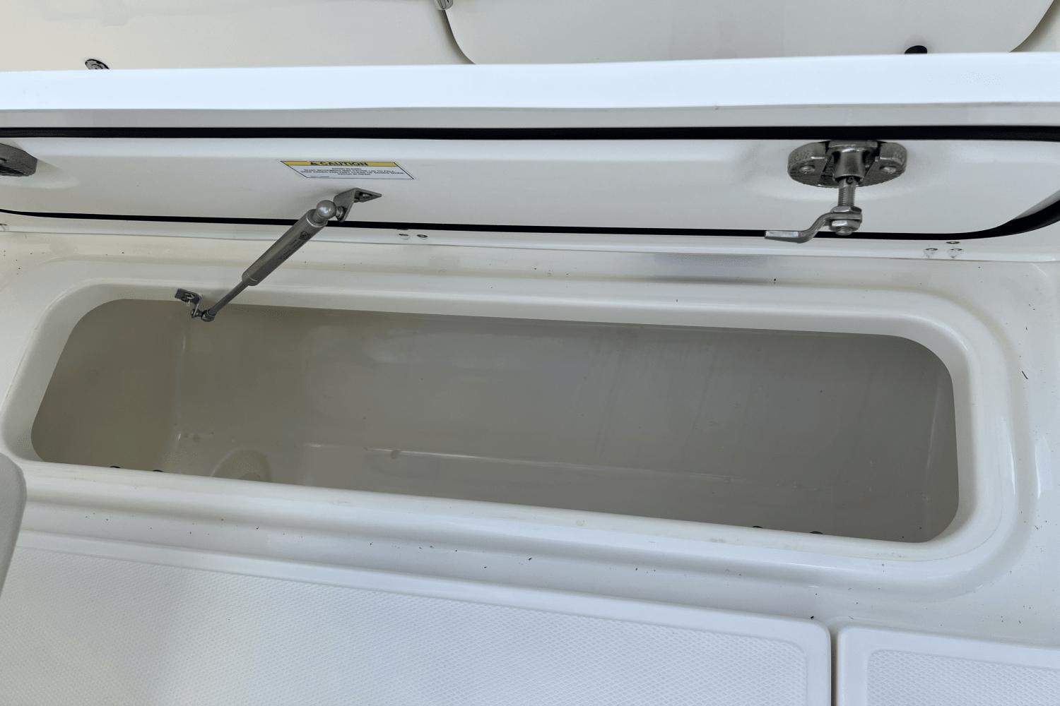 2024-boston-whaler-280-vantage-power-9685876-974380984-0-260220251129-73