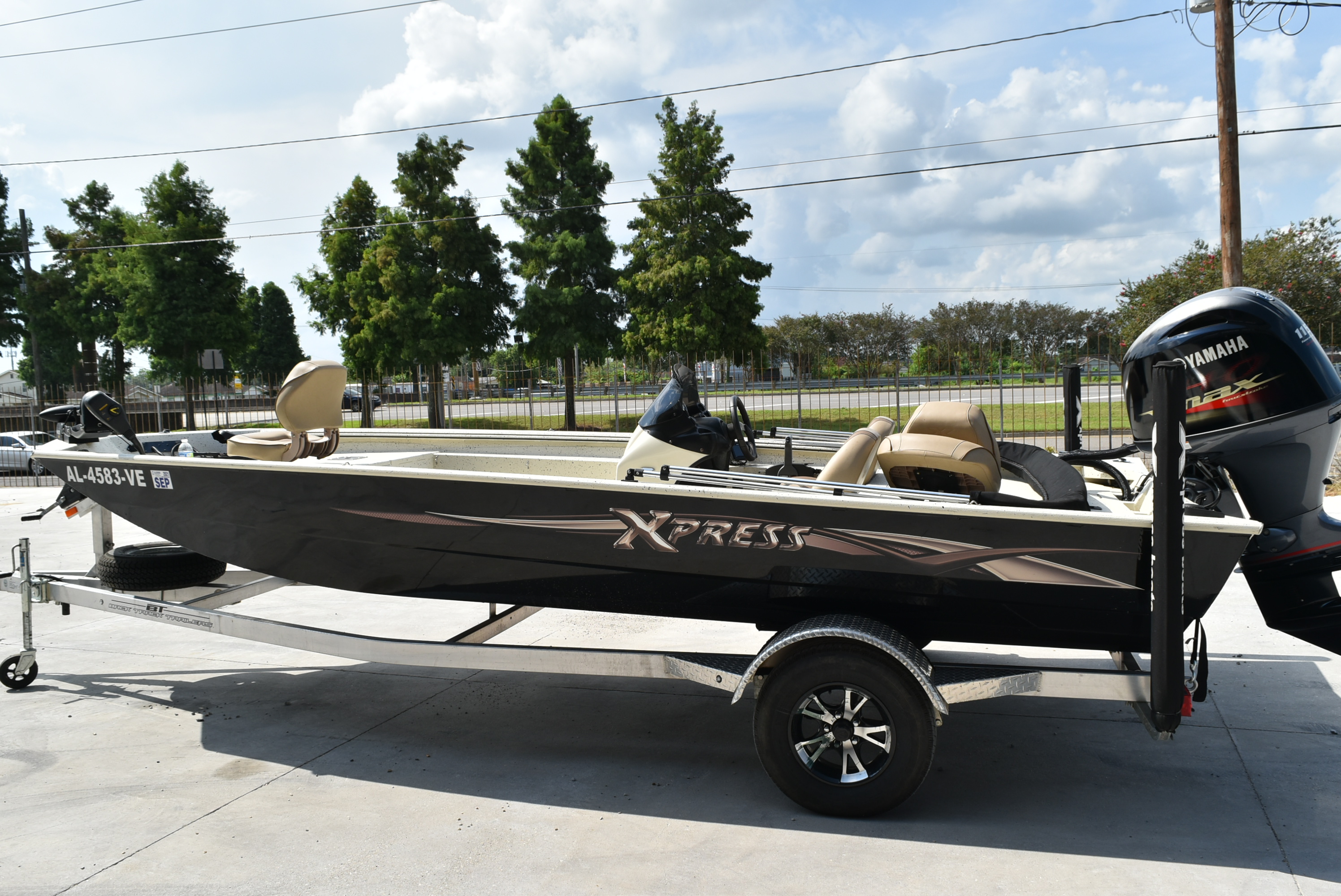 2020 Xpress boat for sale, model of the boat is 200Xp & Image # 5 of 8