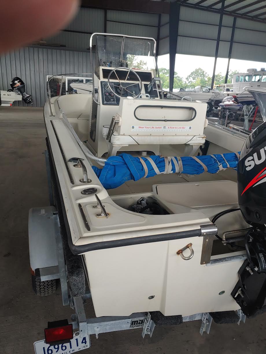 1992 Boston Whaler boat for sale, model of the boat is OUTRAGE & Image # 3 of 5