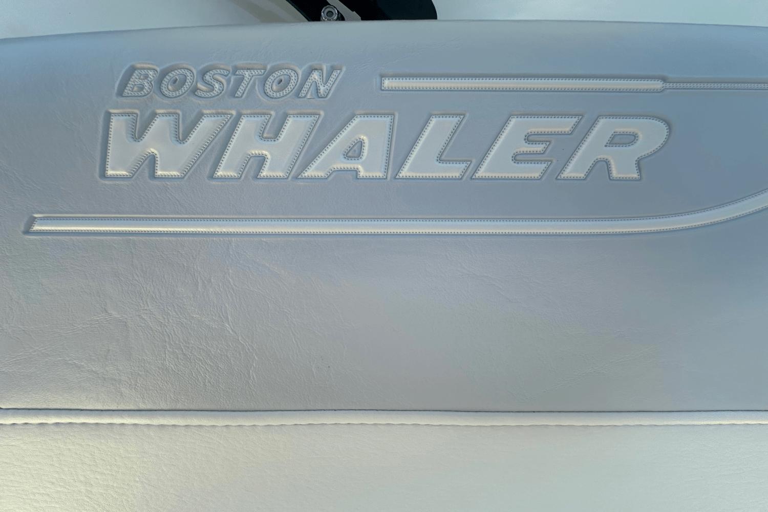 2010 Boston Whaler 280 Outrage