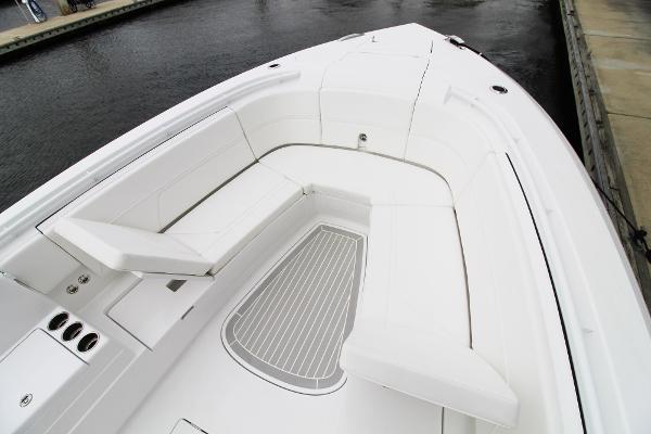 37' Intrepid, Listing Number 100913700, - Photo No. 5