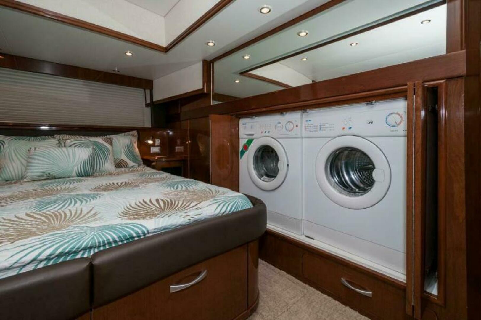Carver-52 Voyager 2008-Chips Ahoy FL-US-2008 52 Carver Voyager  Chips Ahoy  Master Stateroom-9745889 | Thumbnail