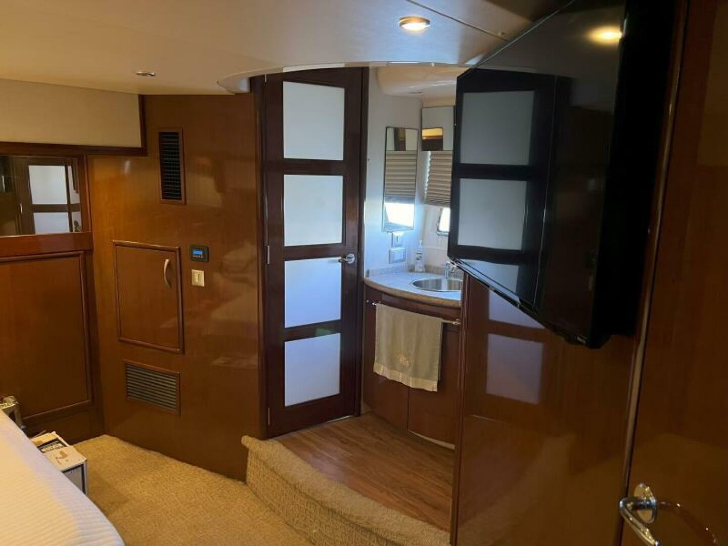 Carver-52 Voyager 2008-Chips Ahoy FL-US-2008 52 Carver Voyager  Chips Ahoy  Master Stateroom Head-9745889 | Thumbnail