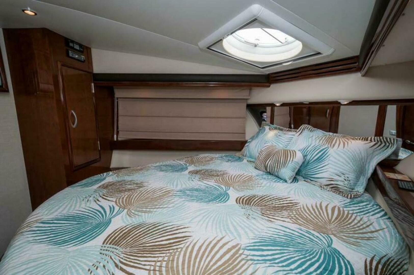 Carver-52 Voyager 2008-Chips Ahoy FL-US-2008 52 Carver Voyager  Chips Ahoy  VIP Stateroom-9745889 | Thumbnail