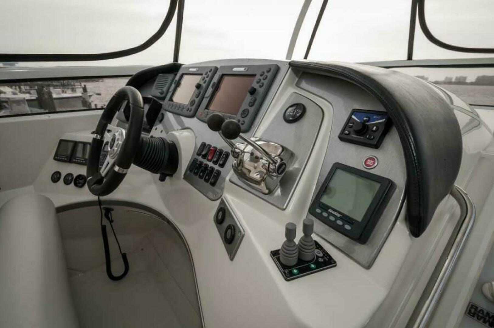 Carver-52 Voyager 2008-Chips Ahoy FL-US-2008 52 Carver Voyager  Chips Ahoy  Flybridge Helm-9745889 | Thumbnail