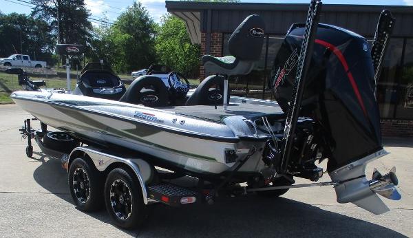 2021 Triton boat for sale, model of the boat is 21 TRX Patriot & Image # 7 of 16