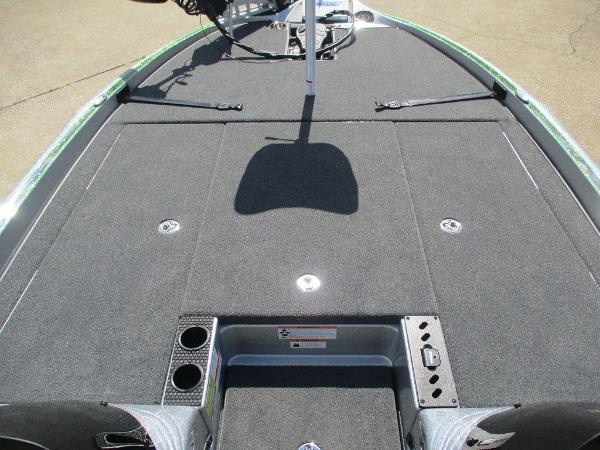 2021 Triton boat for sale, model of the boat is 21 TRX Patriot & Image # 10 of 16