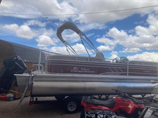 2021 Sun Tracker boat for sale, model of the boat is SPB22XP3 & Image # 1 of 11