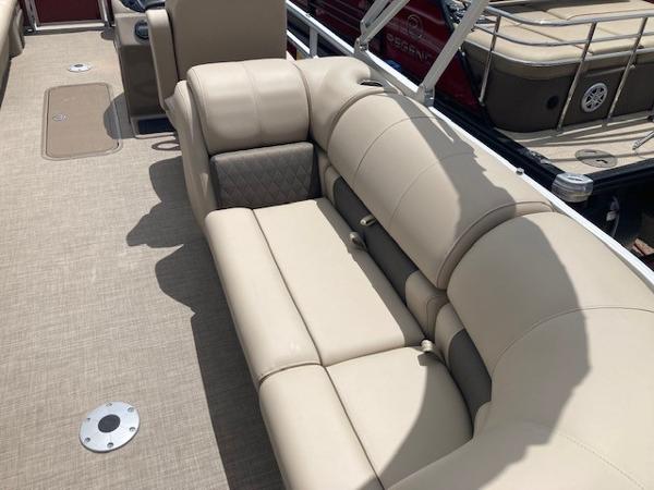 2021 Sun Tracker boat for sale, model of the boat is SPB22XP3 & Image # 5 of 11