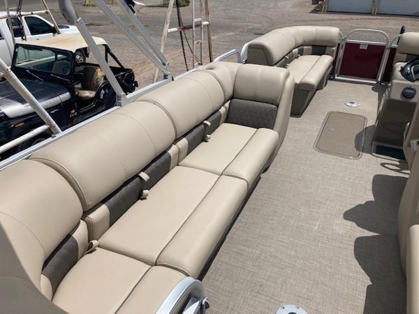 2021 Sun Tracker boat for sale, model of the boat is SPB22XP3 & Image # 6 of 11