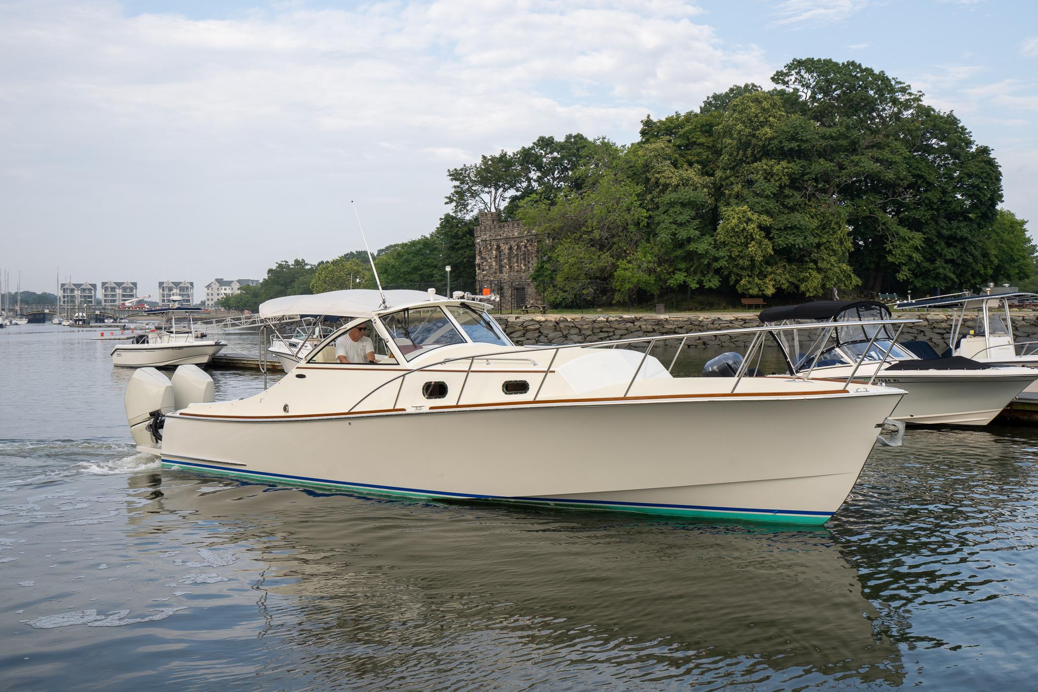 2021 Brooklin Boat Yard 32 Express