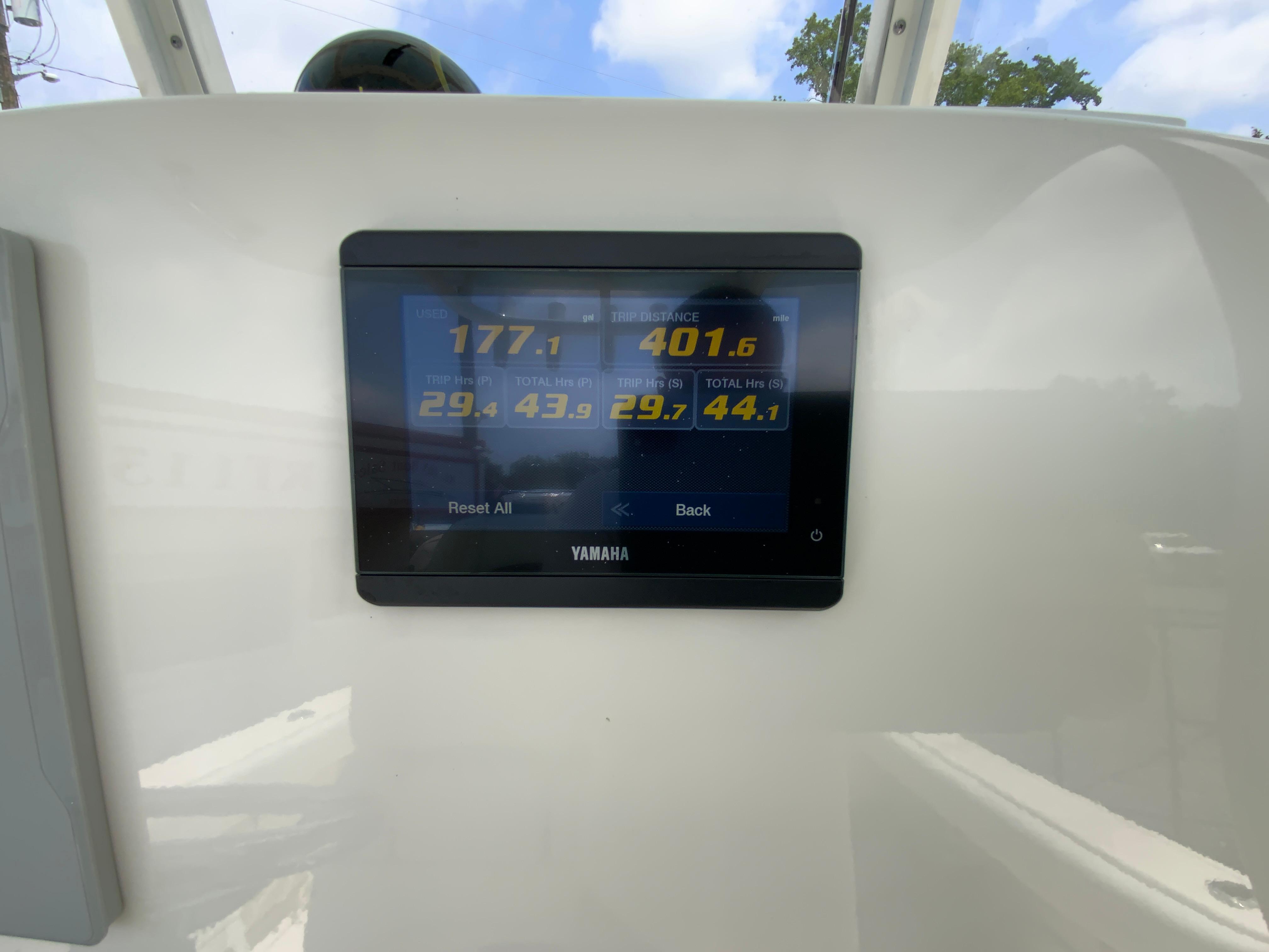 2023 Cobia 240 Center Console-33