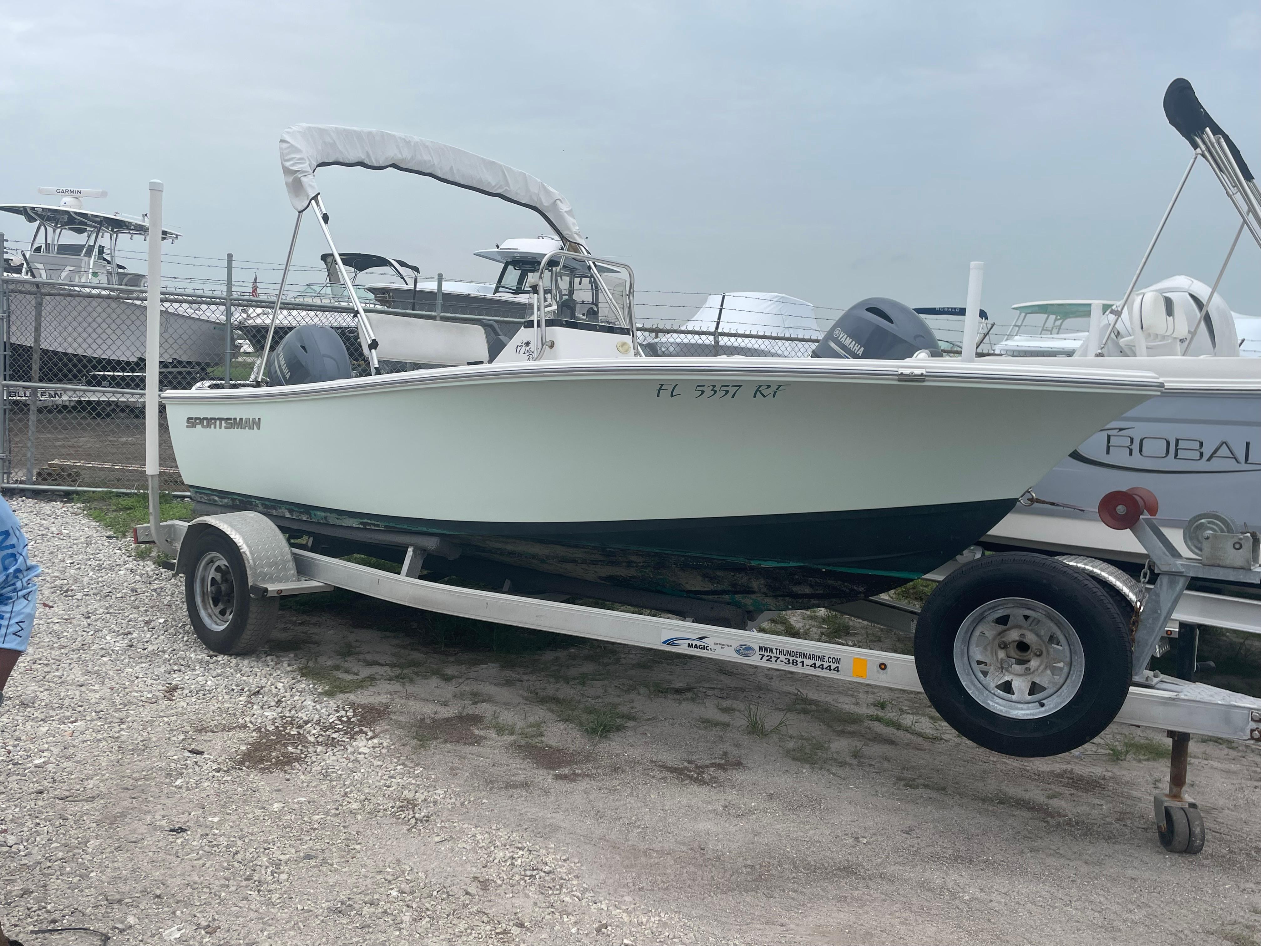 2016 Sportsman Island Reef 17 Center Console