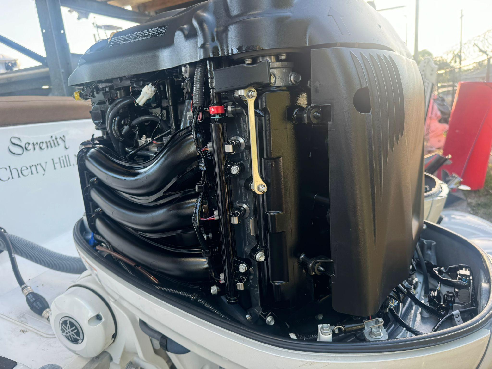 2022-sea-hunt-ultra-305-se-power-9685917-20250217144125849-1_XLARGE