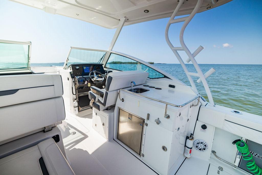 2021-blackfin-272-dc-power-9715924-20250314125826702-1_XLARGE