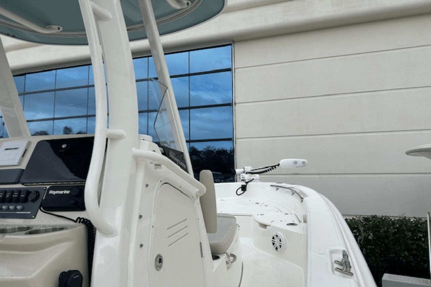 2022-boston-whaler-250-dauntless-power-9685925-974079397-0-180220251324-5