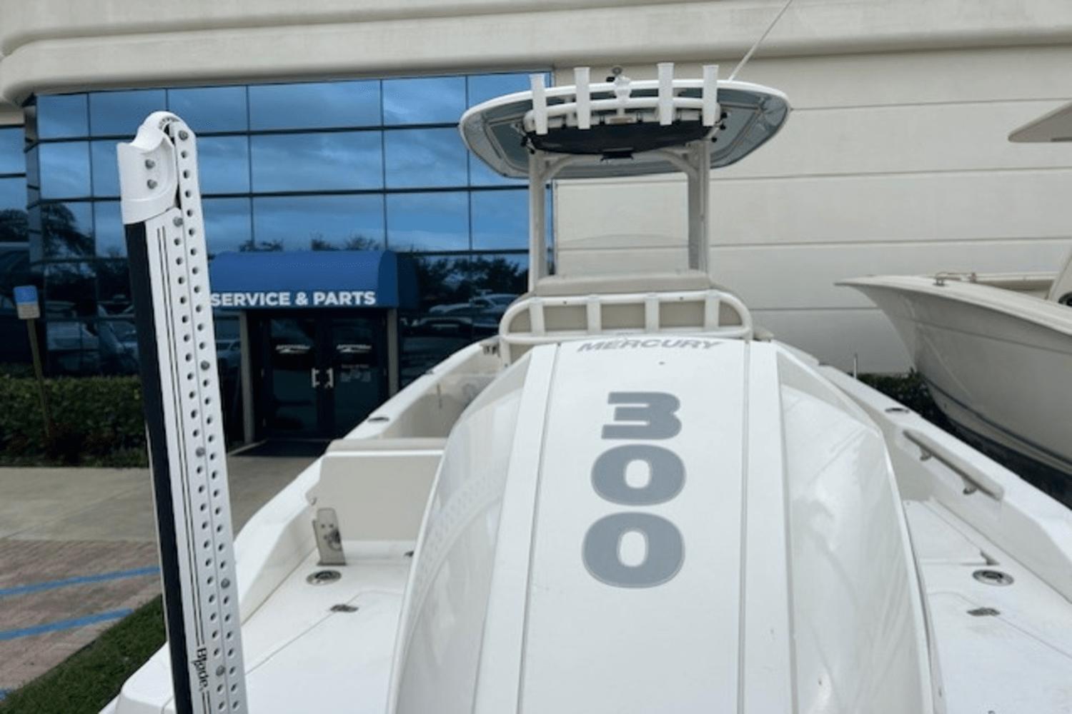 2022-boston-whaler-250-dauntless-power-9685925-974079399-0-180220251324-0