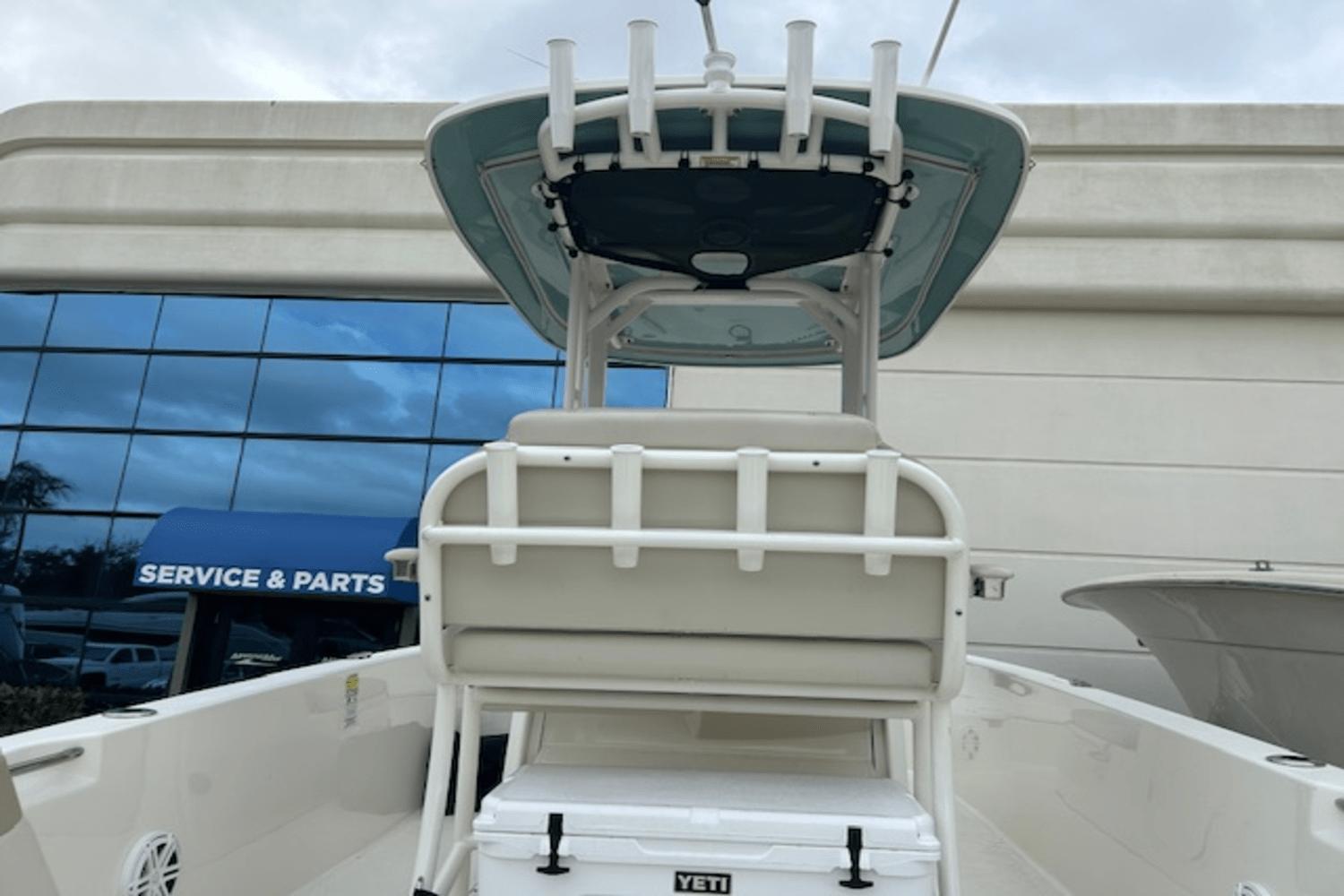 2022-boston-whaler-250-dauntless-power-9685925-974079406-0-180220251324-3