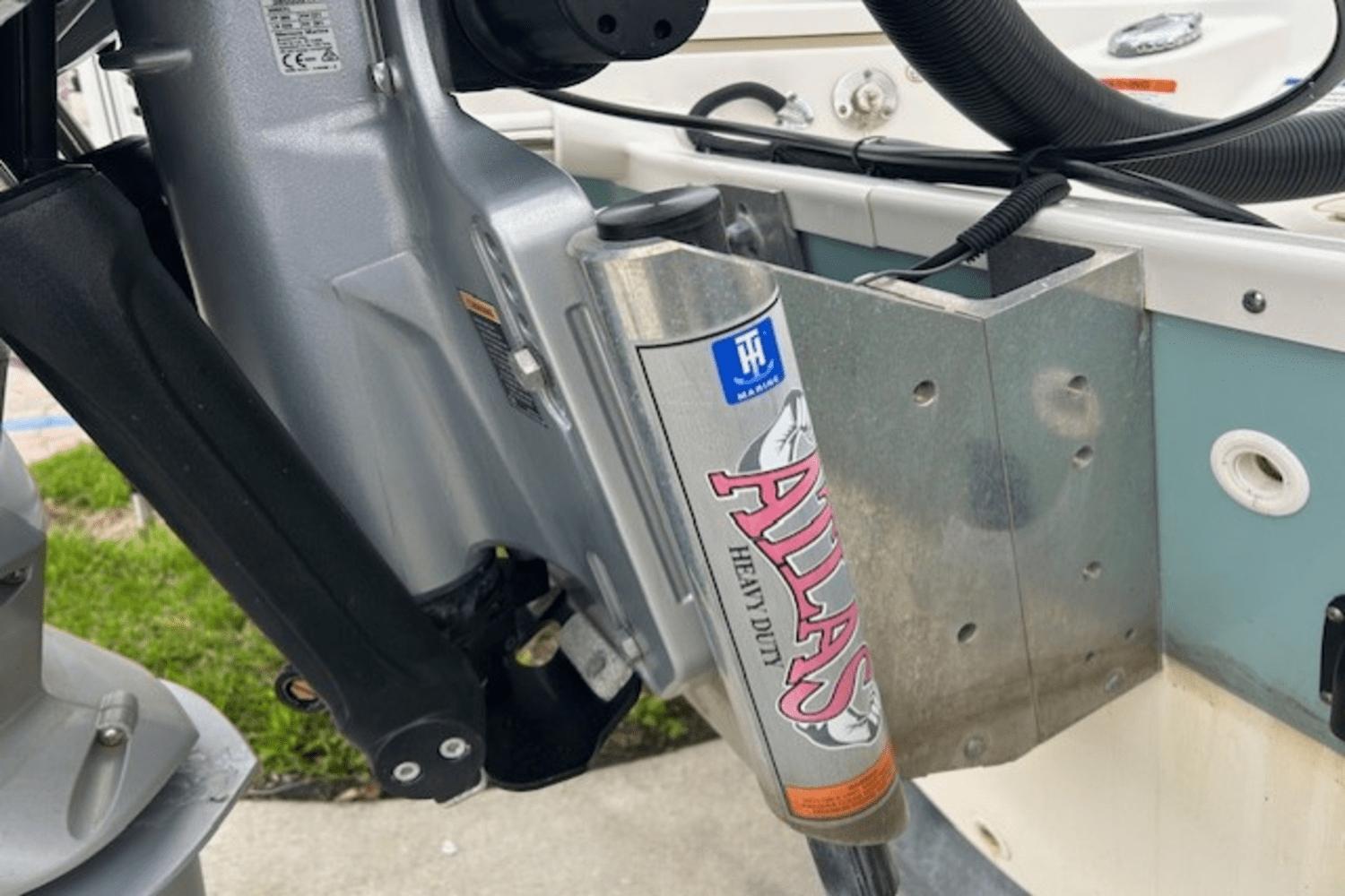 2022-boston-whaler-250-dauntless-power-9685925-974079408-0-180220251324-2