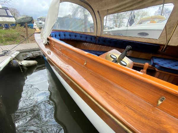 1999 Creative Marine Frolic 31