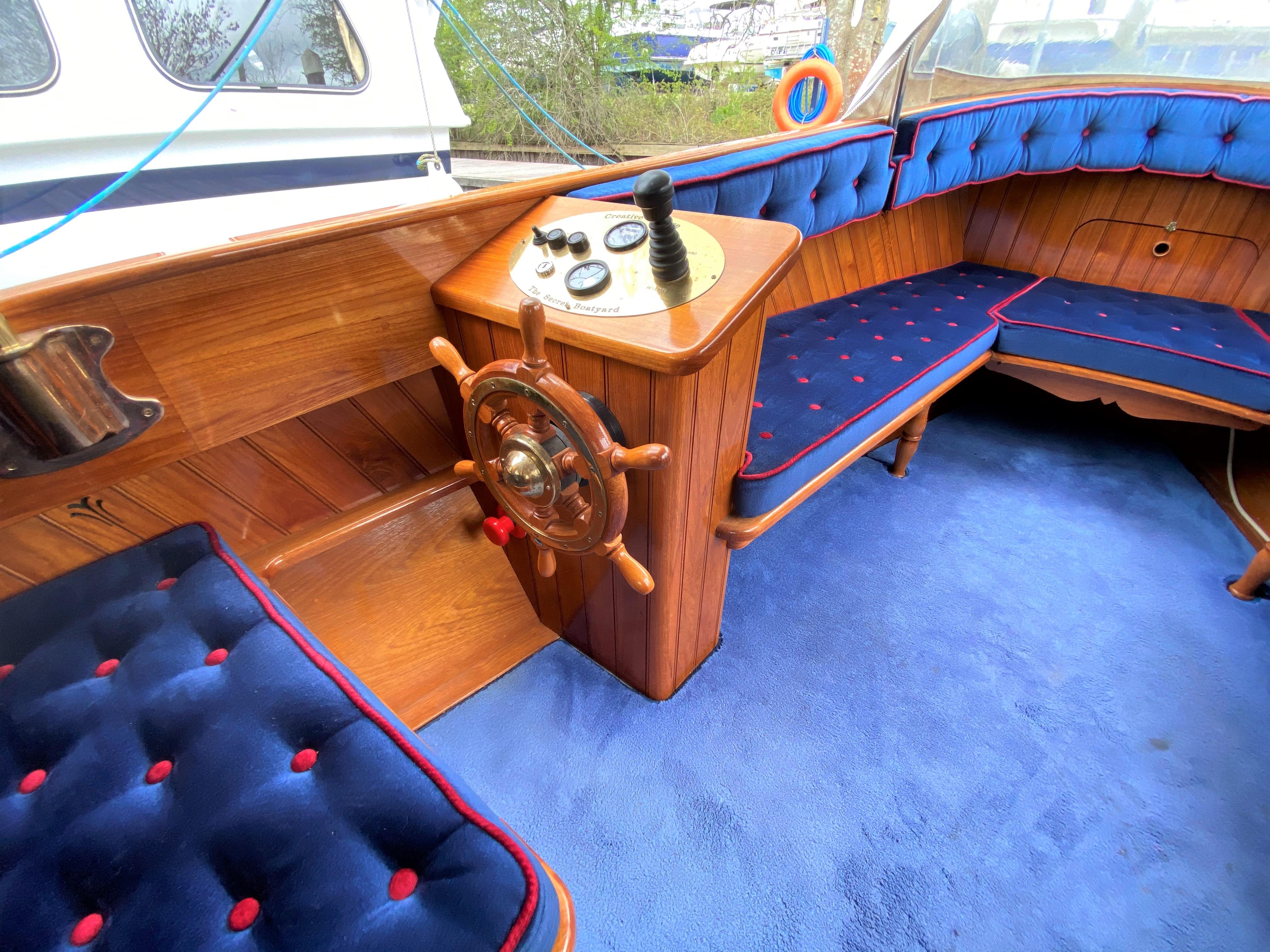 1999 Creative Marine Frolic 31