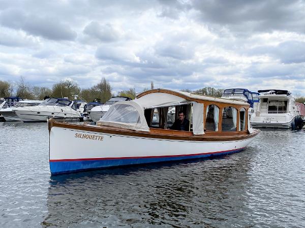1999 Creative Marine Frolic 31