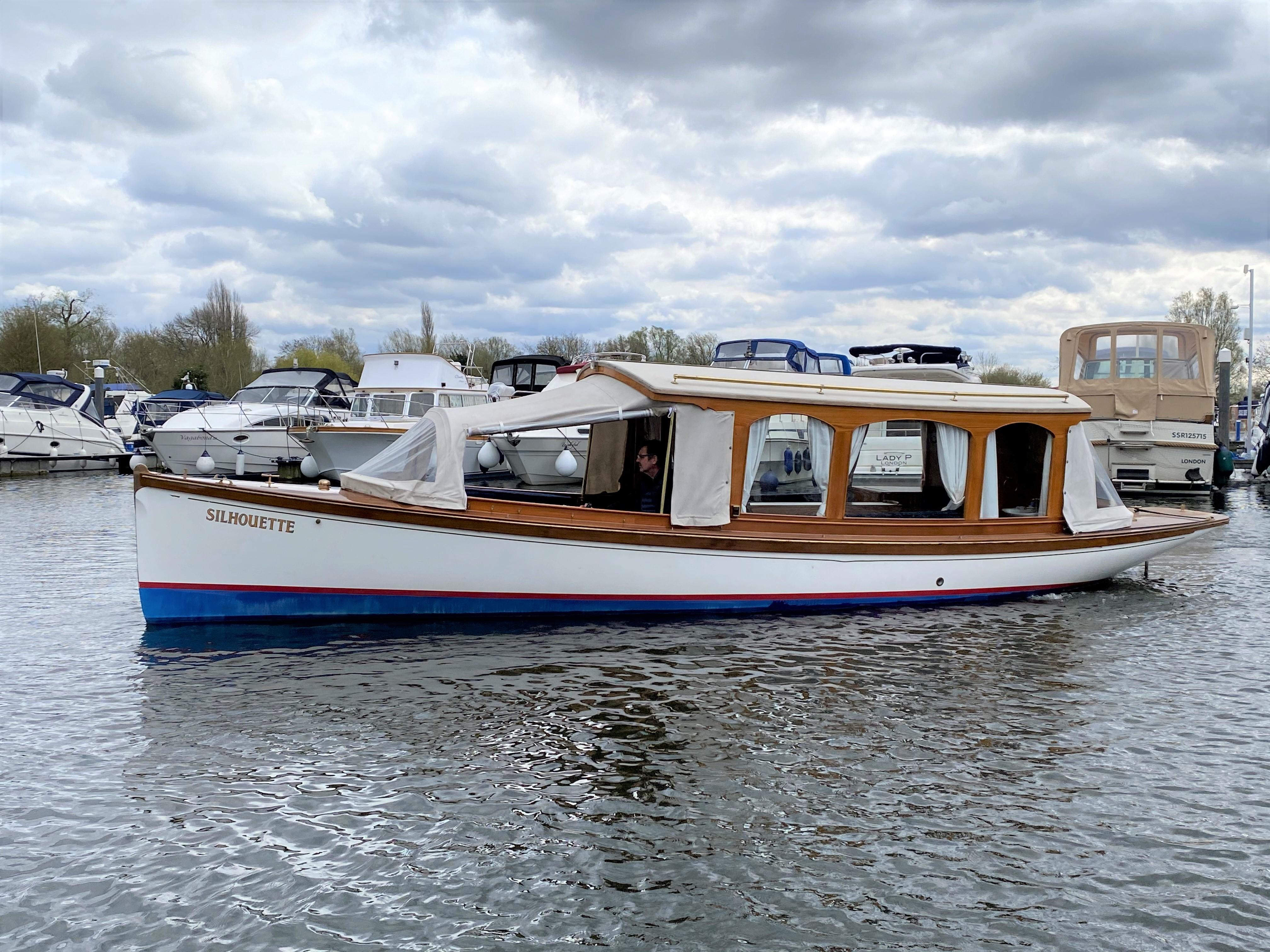 1999 Creative Marine Frolic 31