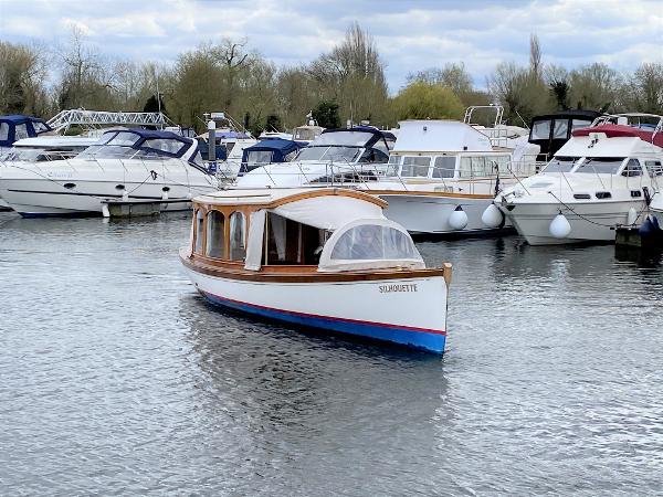 1999 Creative Marine Frolic 31