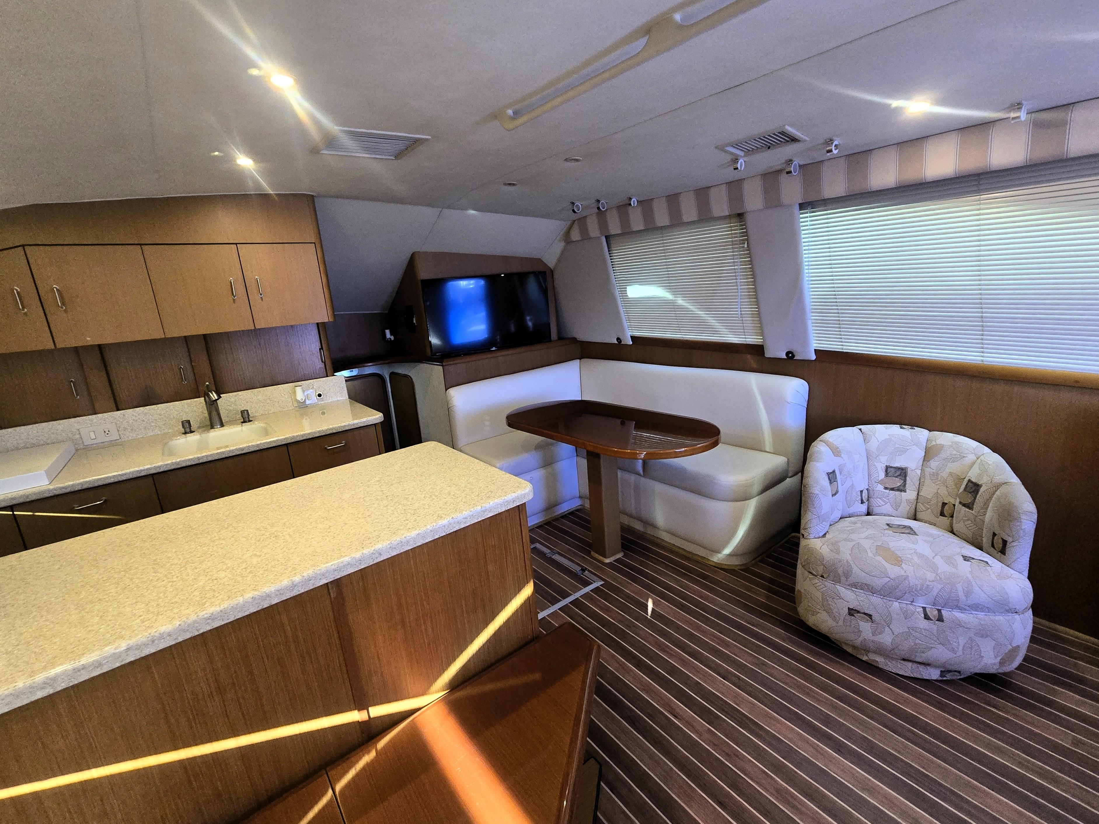 2001-ocean-yachts-43-super-sport-power-9745926-20250403084327179-1_XLARGE