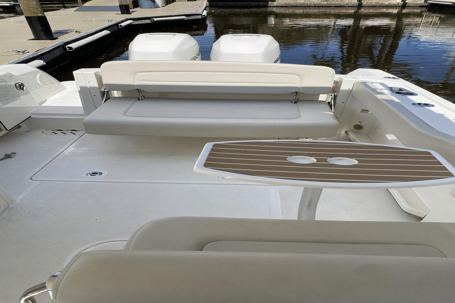 2018-boston-whaler-270-vantage-power-9685927-974868385-0-070320250805-13