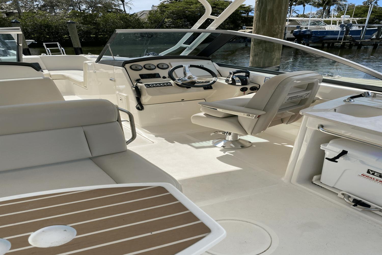 2018-boston-whaler-270-vantage-power-9685927-974868387-0-070320250805-5