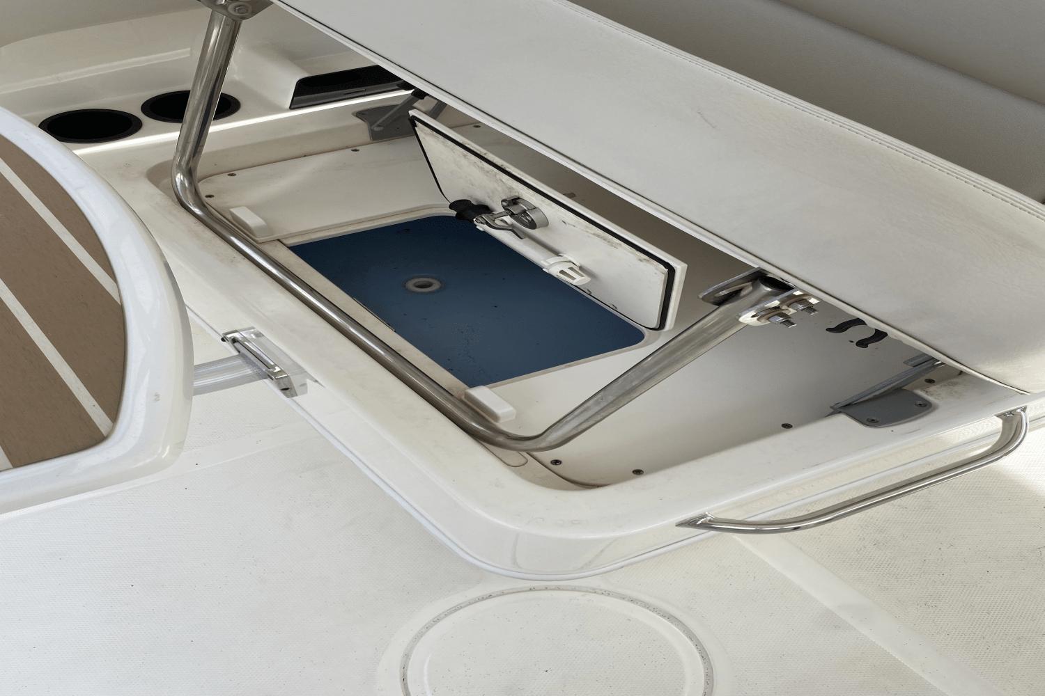 2018-boston-whaler-270-vantage-power-9685927-974868395-0-070320250805-20
