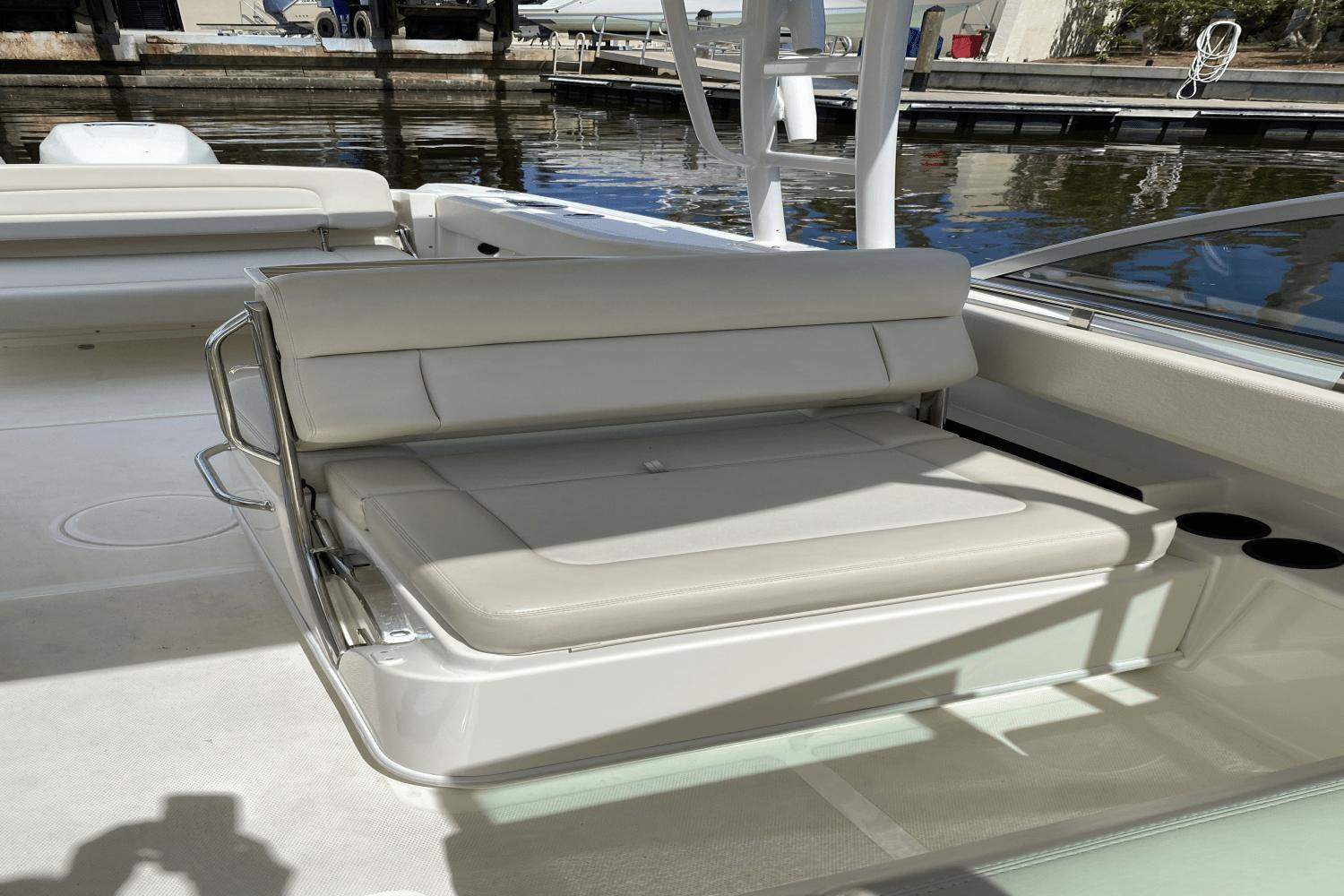 2018-boston-whaler-270-vantage-power-9685927-974868397-0-070320250805-10