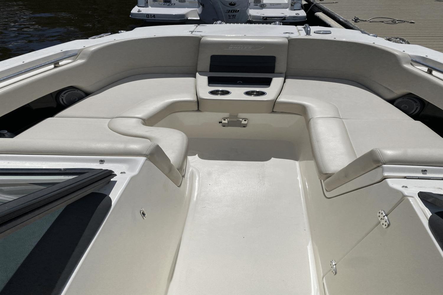 2018-boston-whaler-270-vantage-power-9685927-974868399-0-070320250805-8