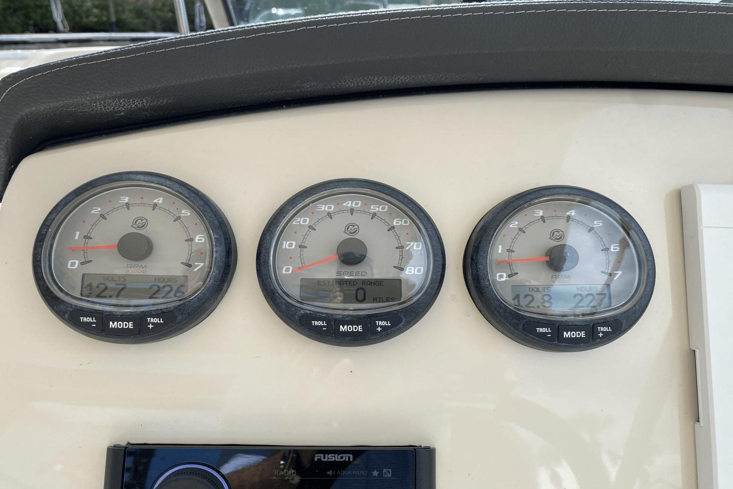 2018-boston-whaler-270-vantage-power-9685927-974868405-0-070320250805-15