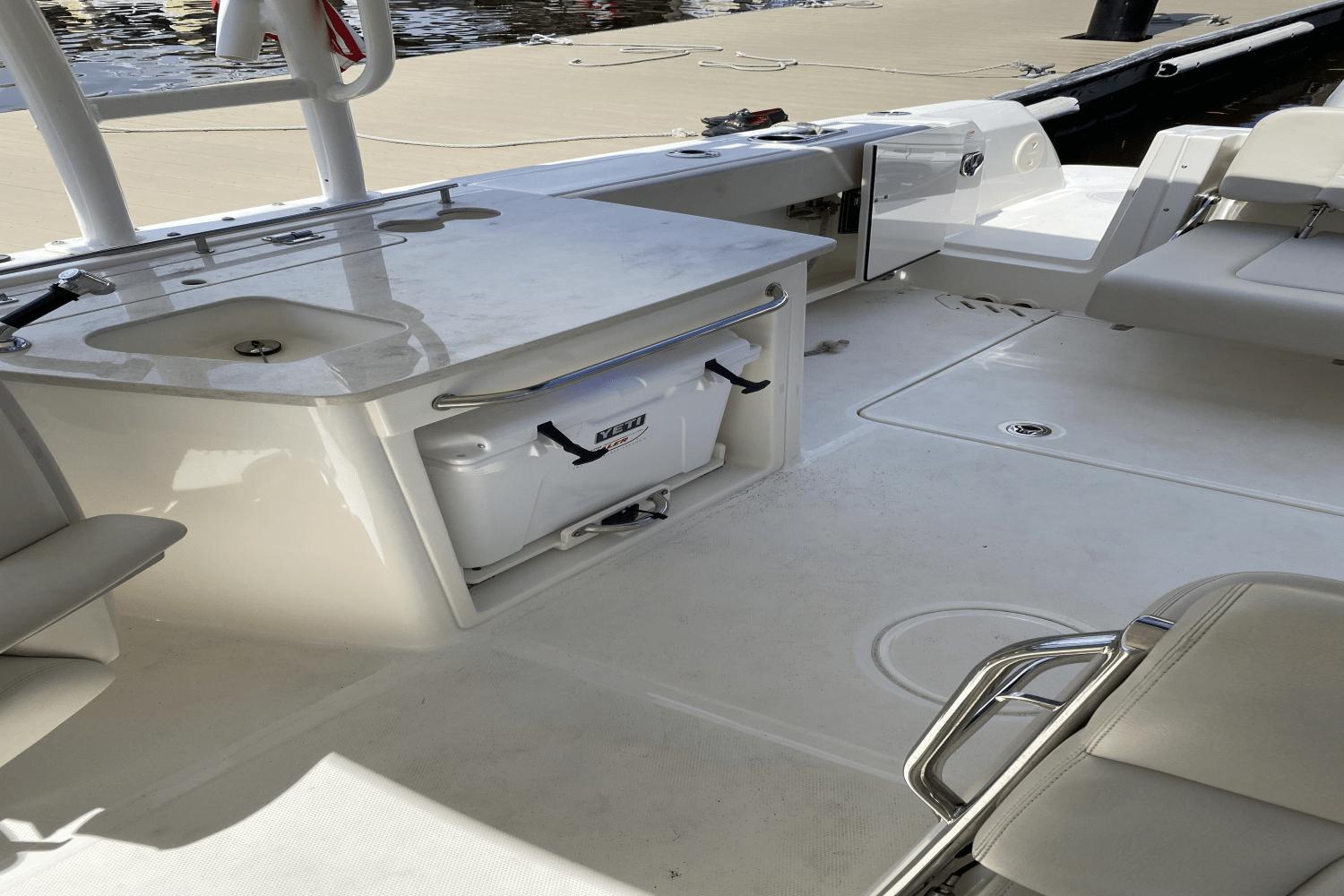 2018-boston-whaler-270-vantage-power-9685927-974868413-0-070320250805-12