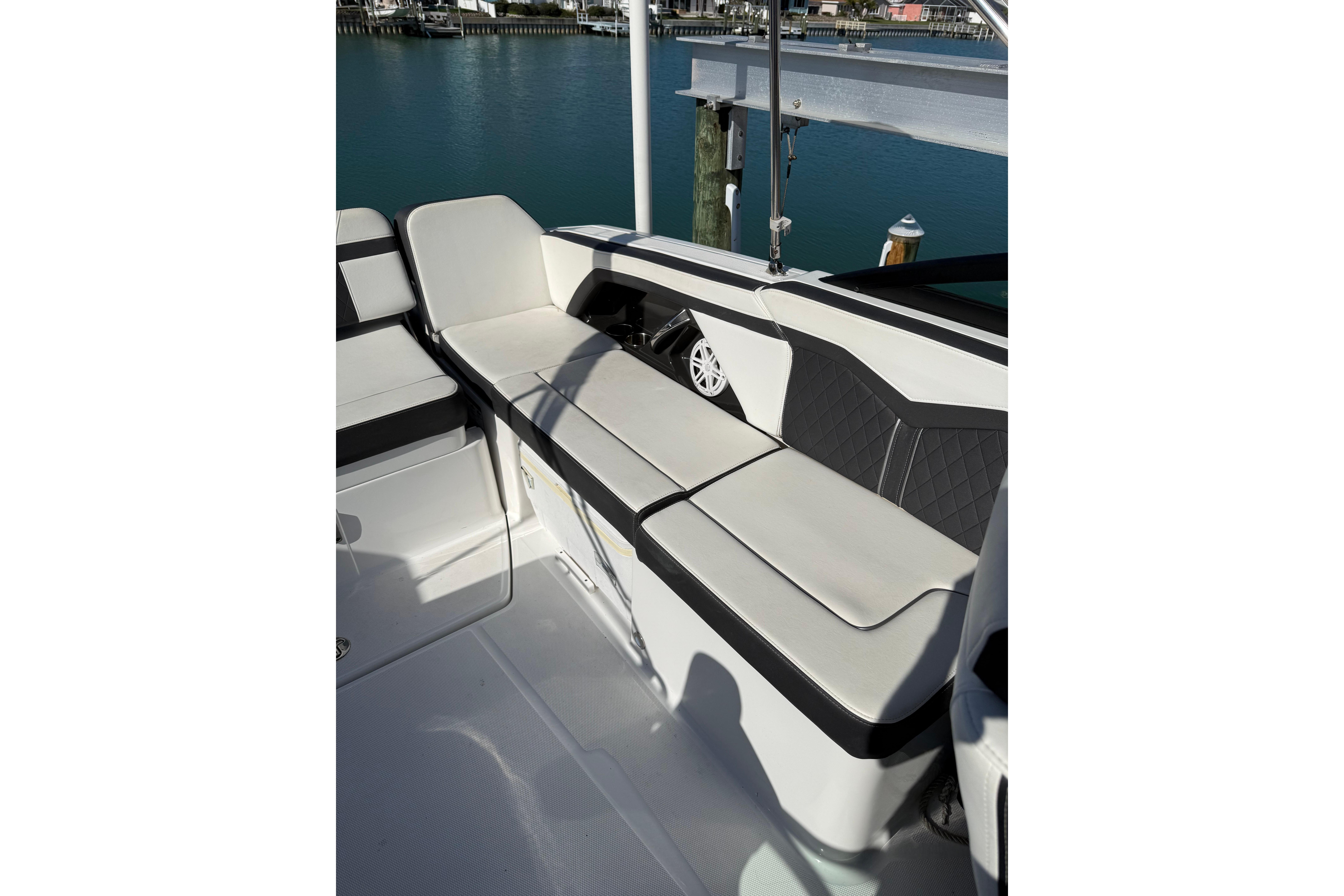 2020 Monterey 255SS Super Sport-9