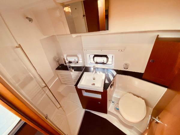 2016 Jeanneau Velasco 37F