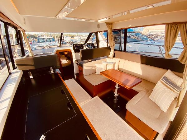 2016 Jeanneau Velasco 37F