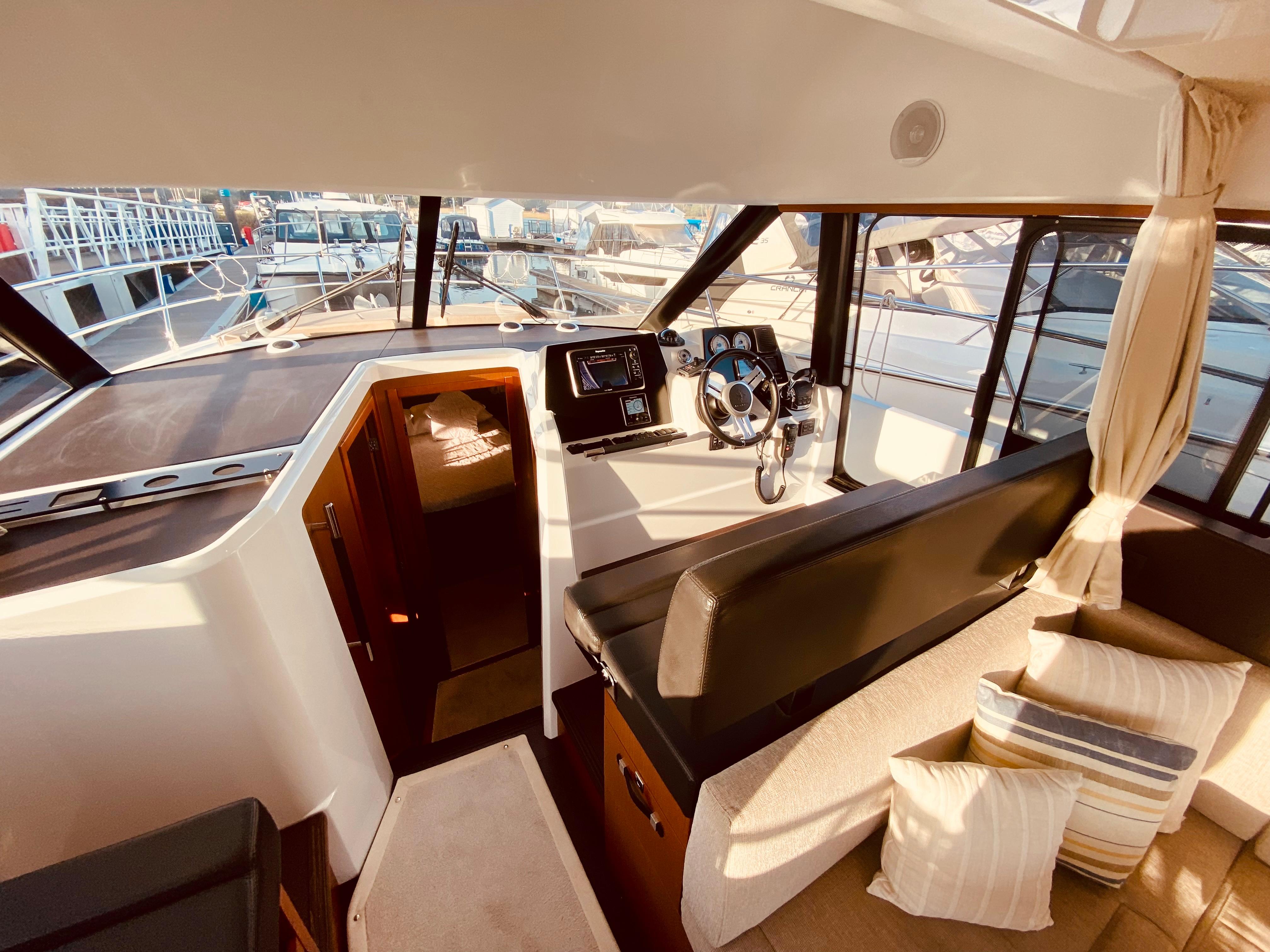 2016 Jeanneau Velasco 37F