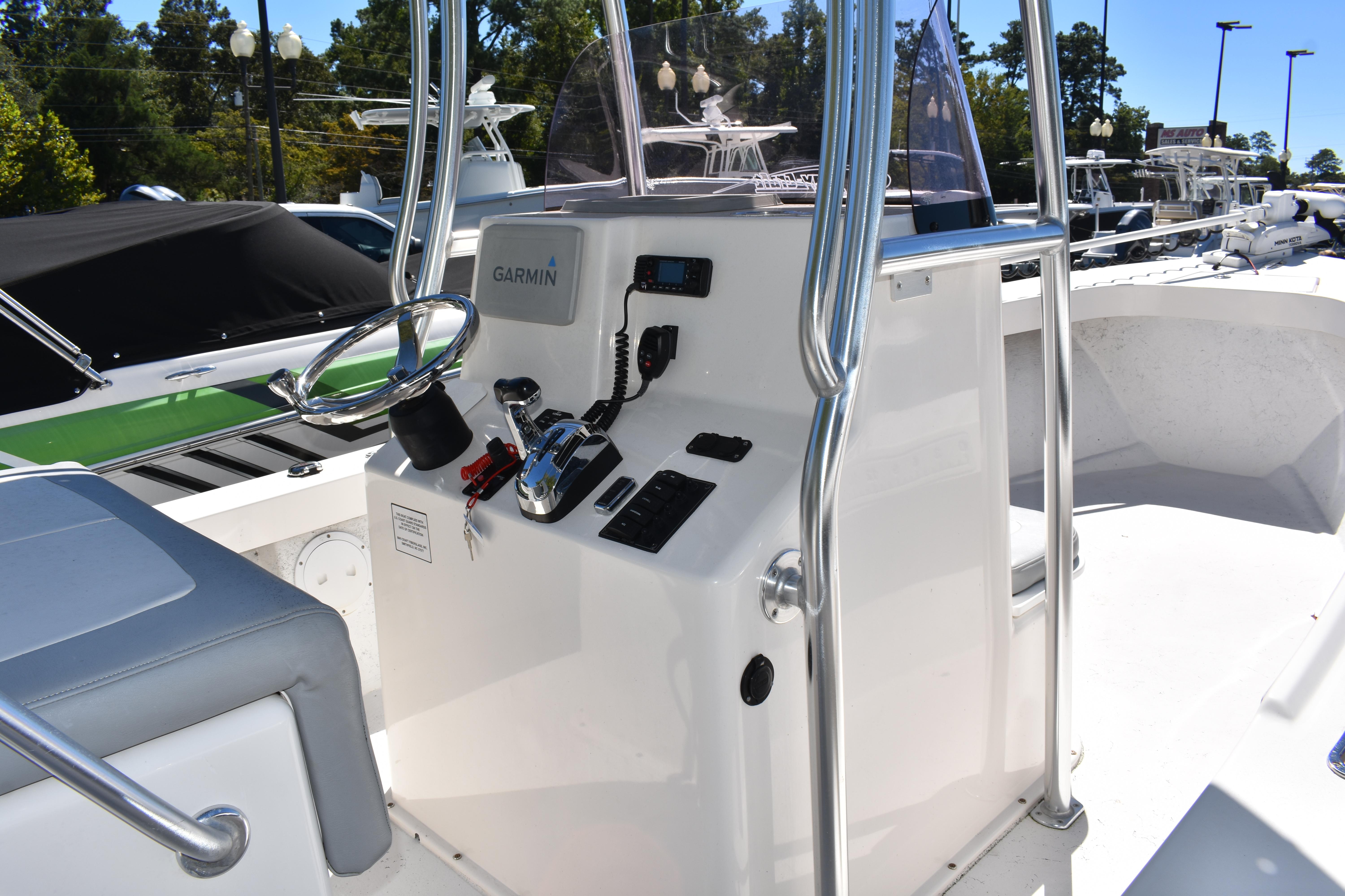 Luxury Fishing Boat - Makocraft Centre Cab