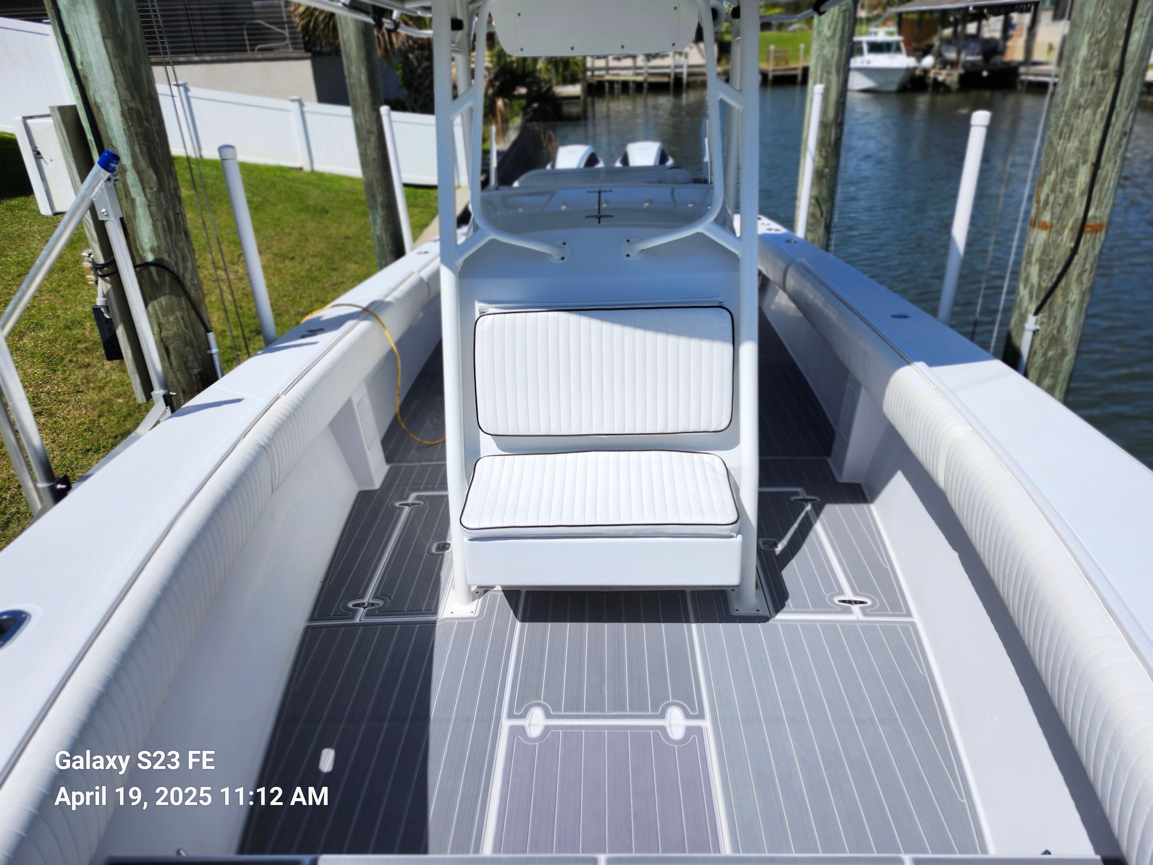 2001-jupiter-31-open-center-console-power-9765937-20250423065327225-1_XLARGE