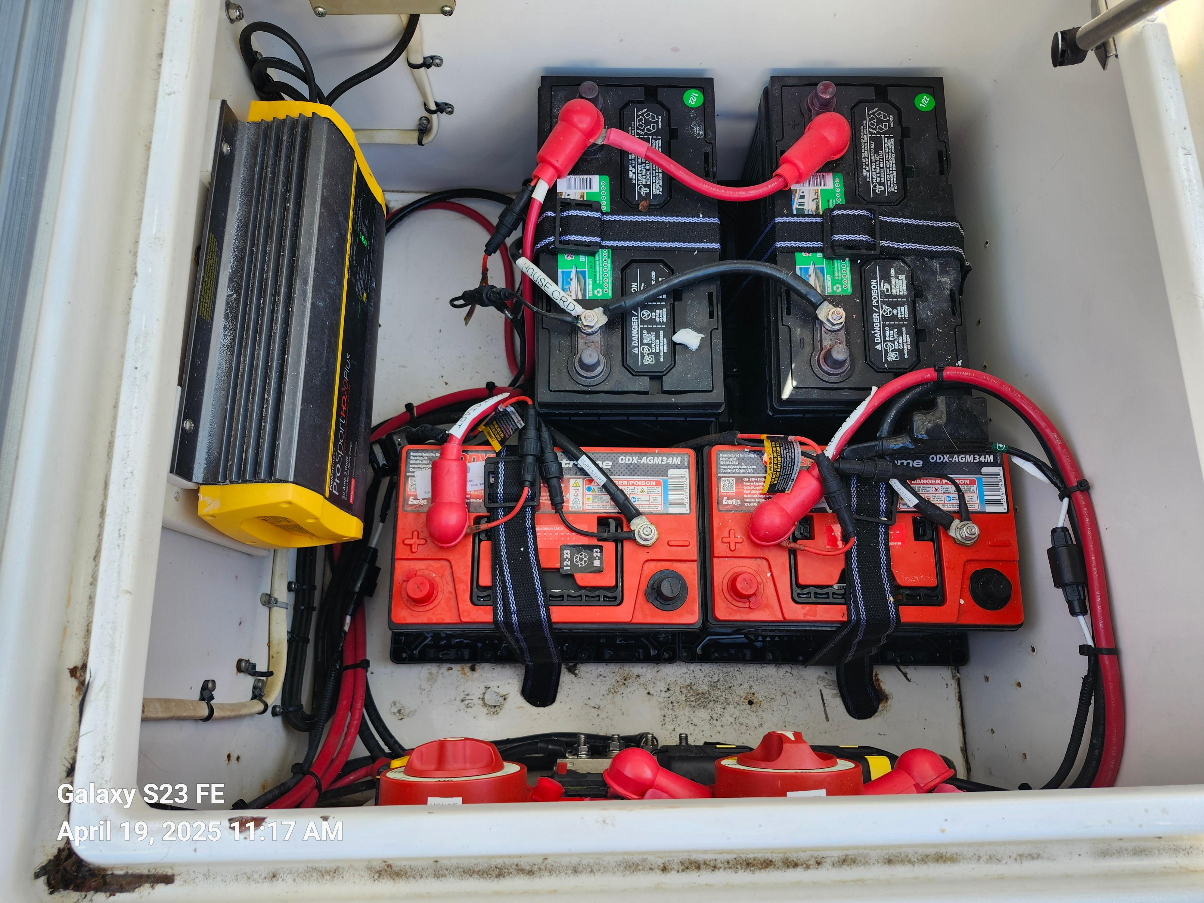 2001-jupiter-31-open-center-console-power-9765937-20250423065340784-1_XLARGE