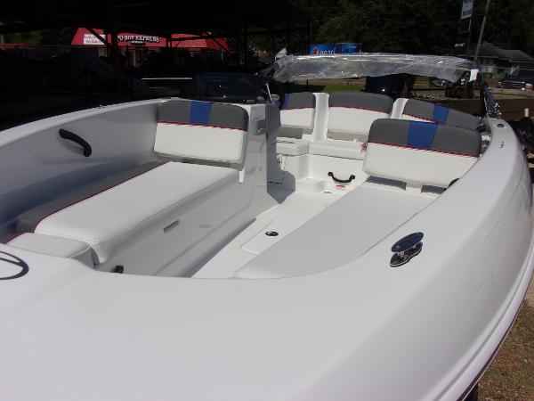 2022 Tahoe boat for sale, model of the boat is T18 & Image # 9 of 56