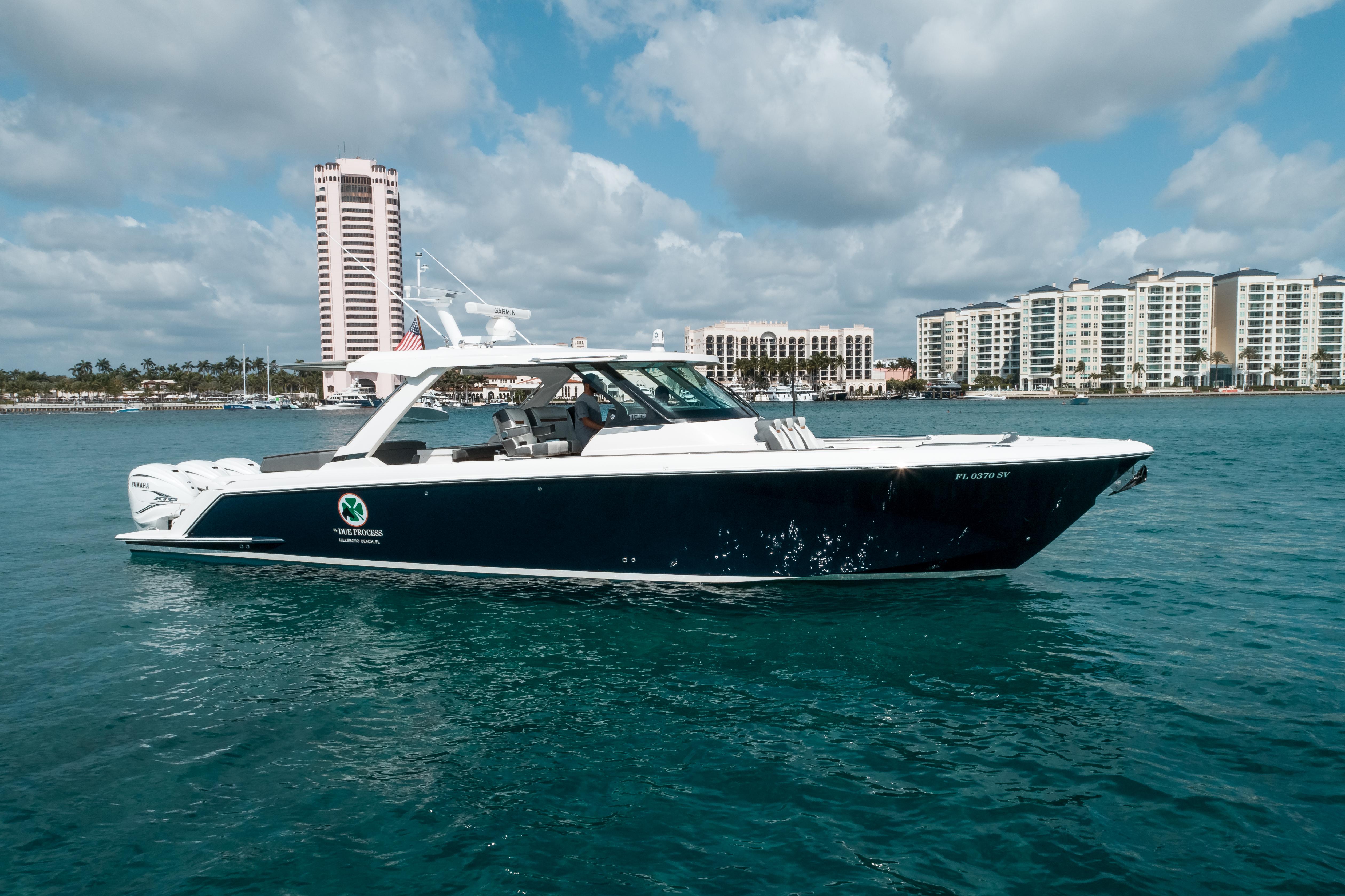 43' Tiara 2021