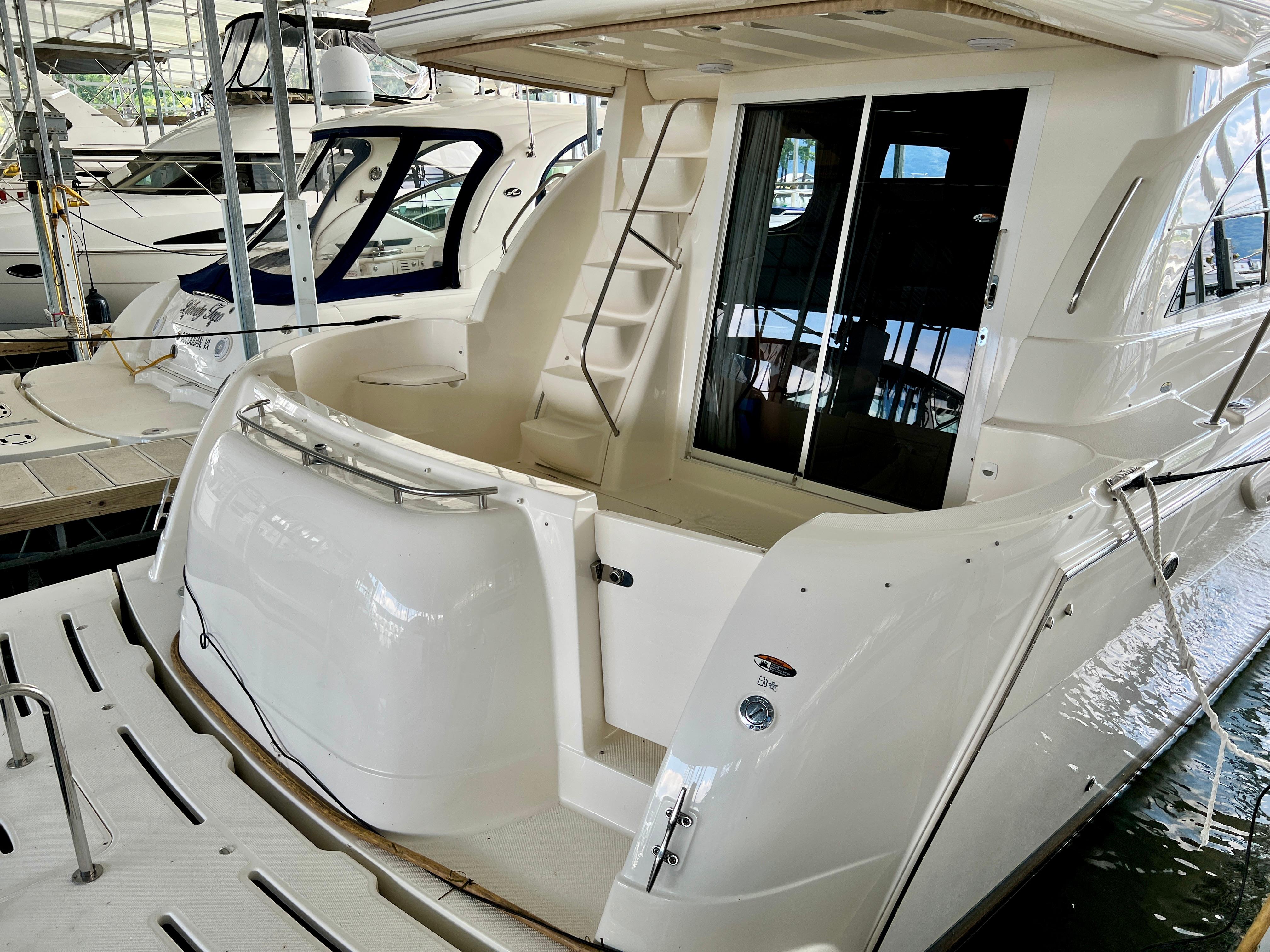 Yacht for Sale | 41 Meridian Yachts Guntersville, AL | Denison Yacht Sales