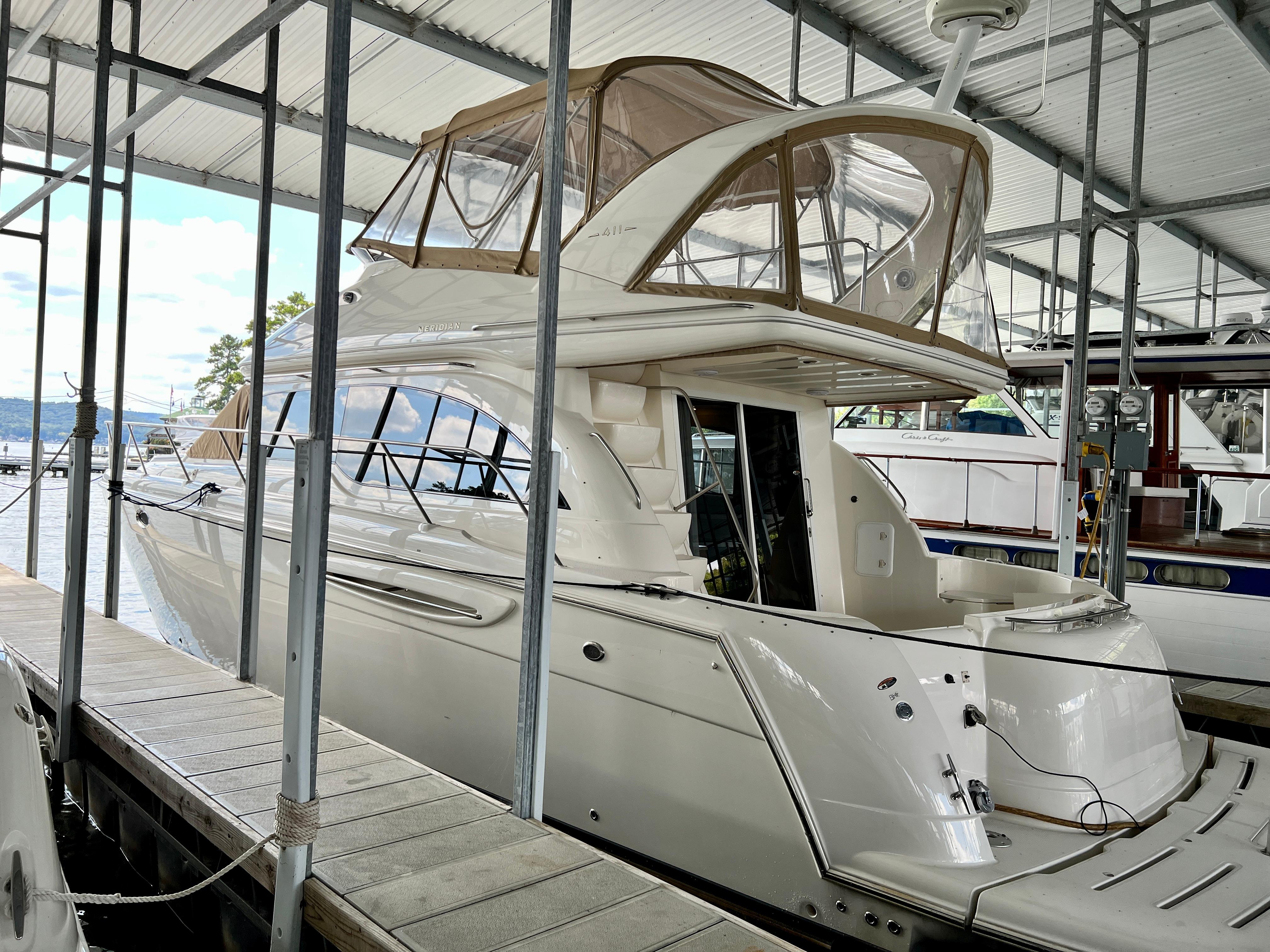 Yacht for Sale | 41 Meridian Yachts Guntersville, AL | Denison Yacht Sales