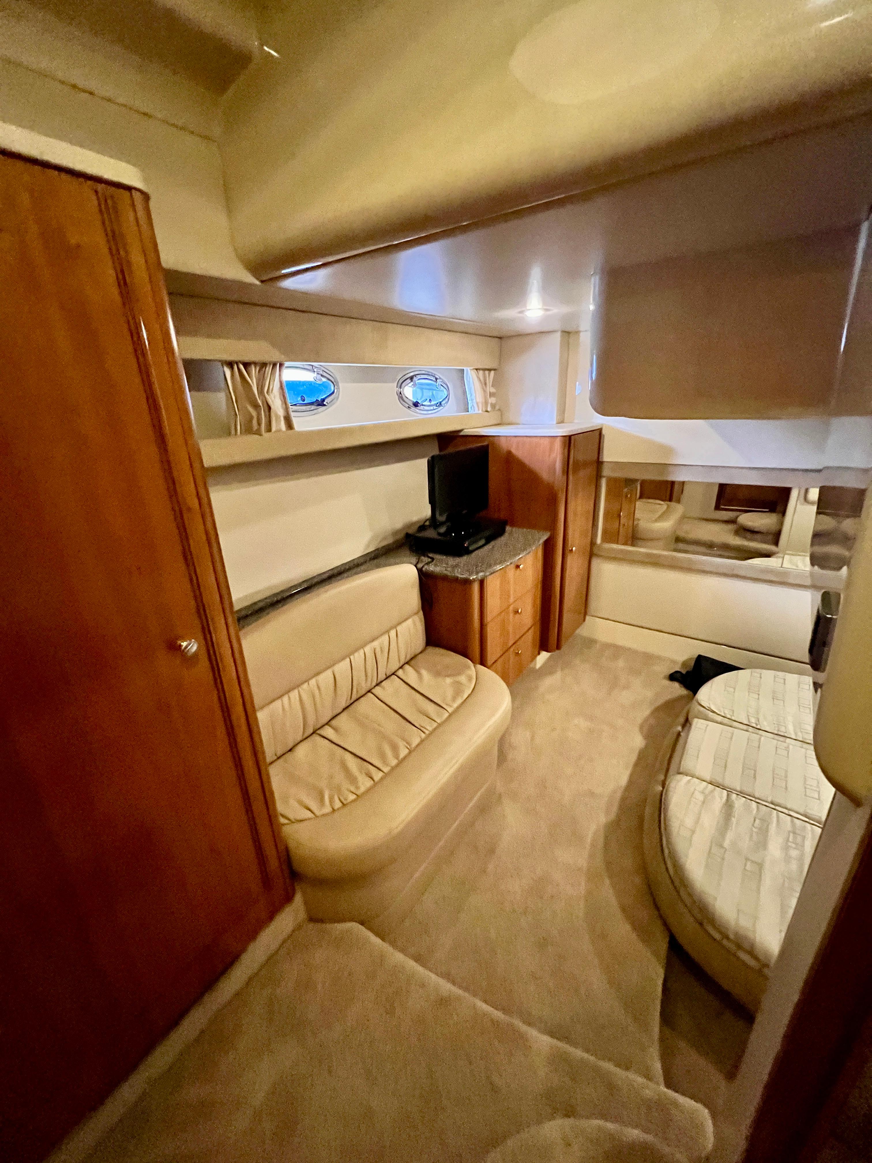 Yacht for Sale | 41 Meridian Yachts Guntersville, AL | Denison Yacht Sales