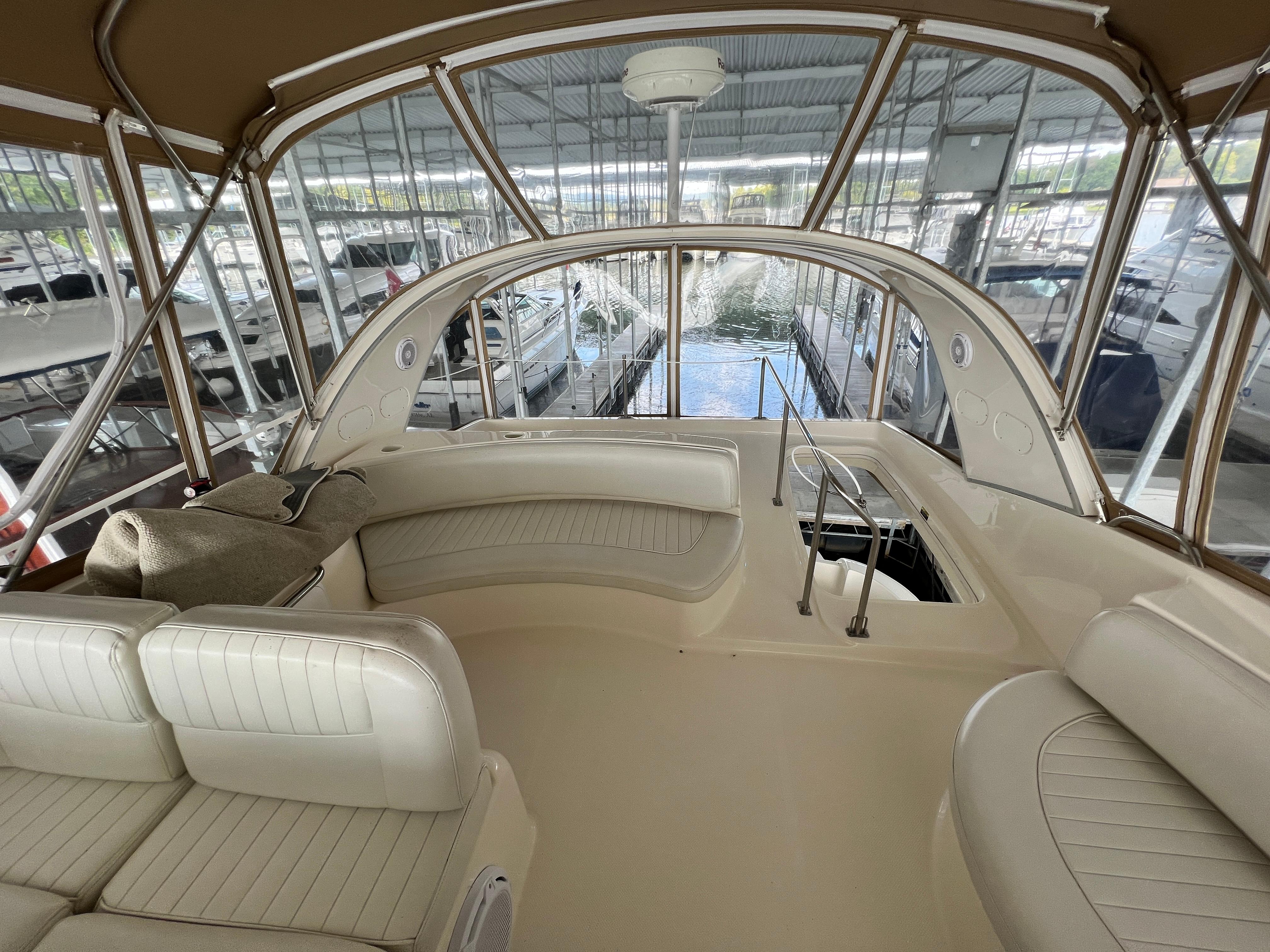 Yacht for Sale | 41 Meridian Yachts Guntersville, AL | Denison Yacht Sales